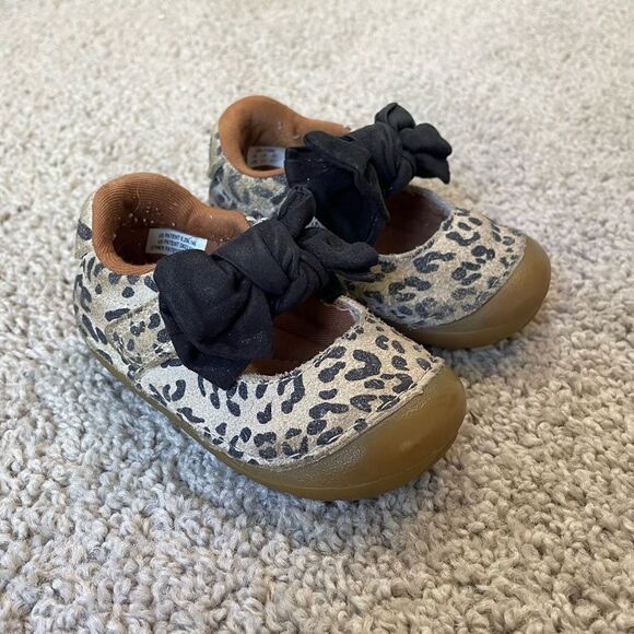 Baby Girl Leopard Print Shoes with Bow - Picture 1 of 3